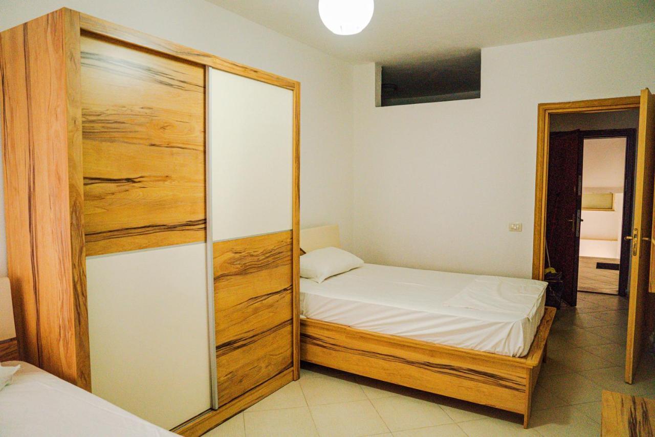 Apartament Casas Del Mar Durrës Esterno foto