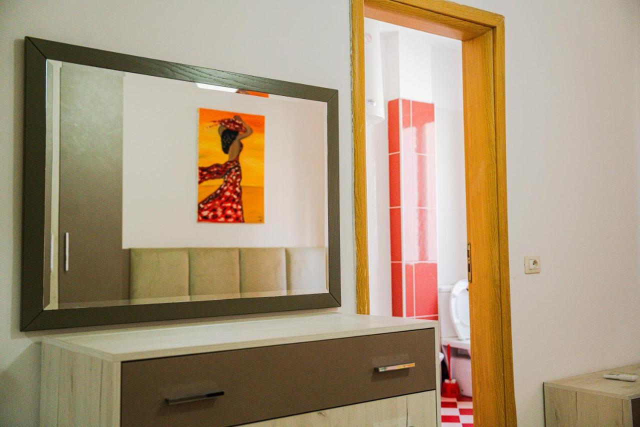 Apartament Casas Del Mar Durrës Esterno foto