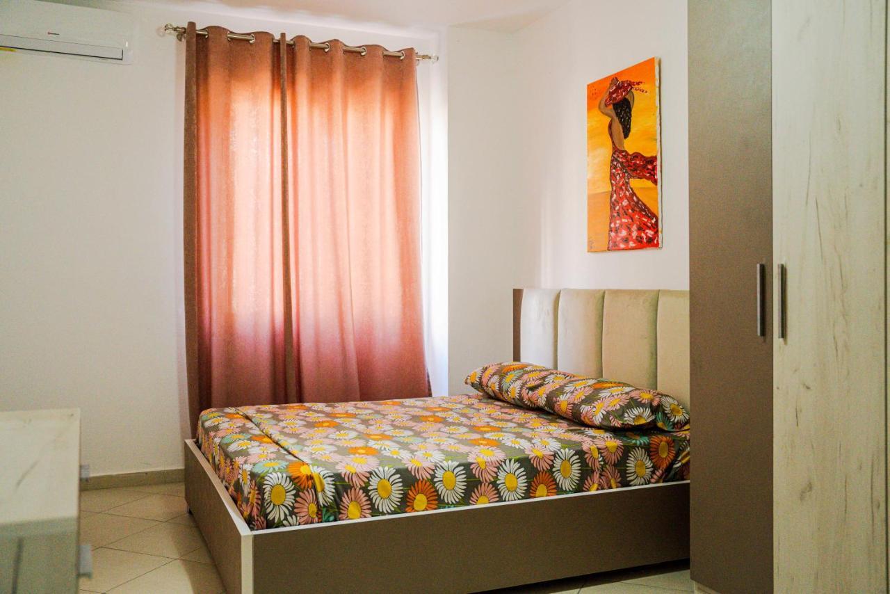 Apartament Casas Del Mar Durrës Esterno foto