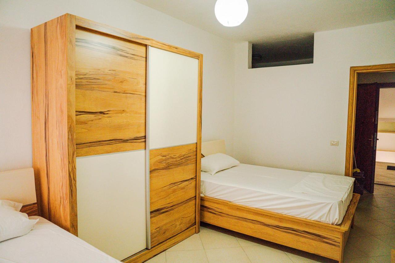 Apartament Casas Del Mar Durrës Esterno foto