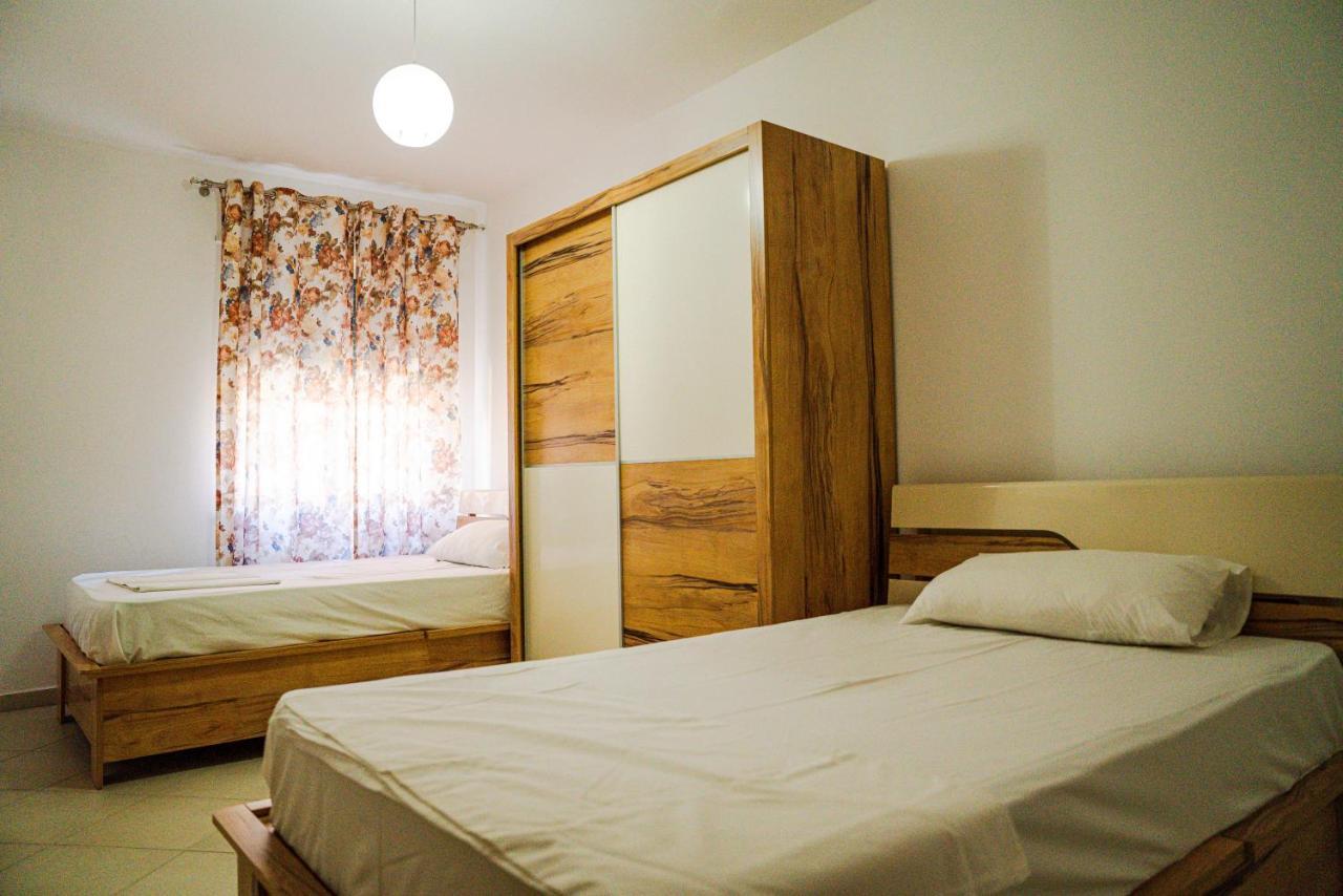 Apartament Casas Del Mar Durrës Esterno foto