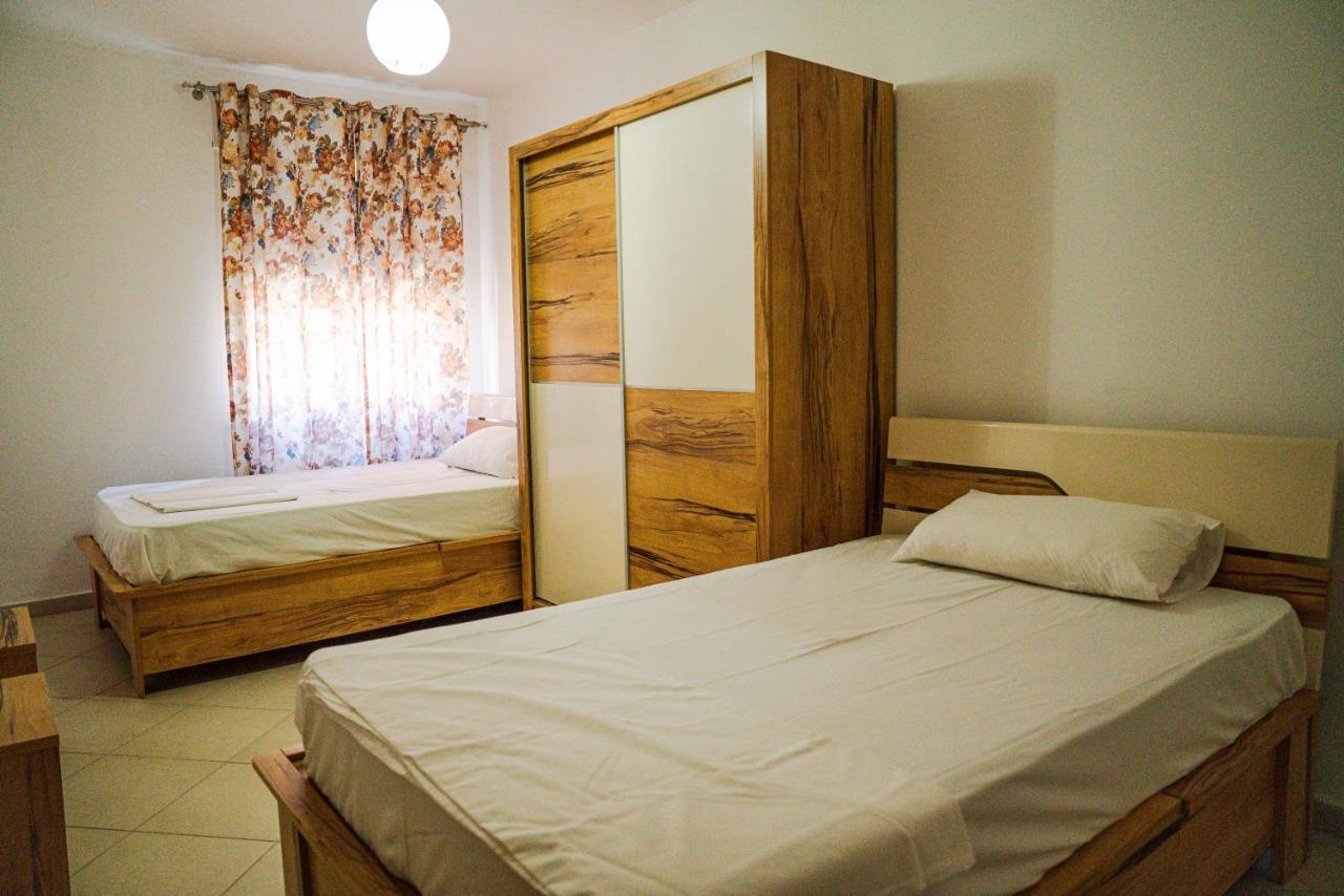 Apartament Casas Del Mar Durrës Esterno foto
